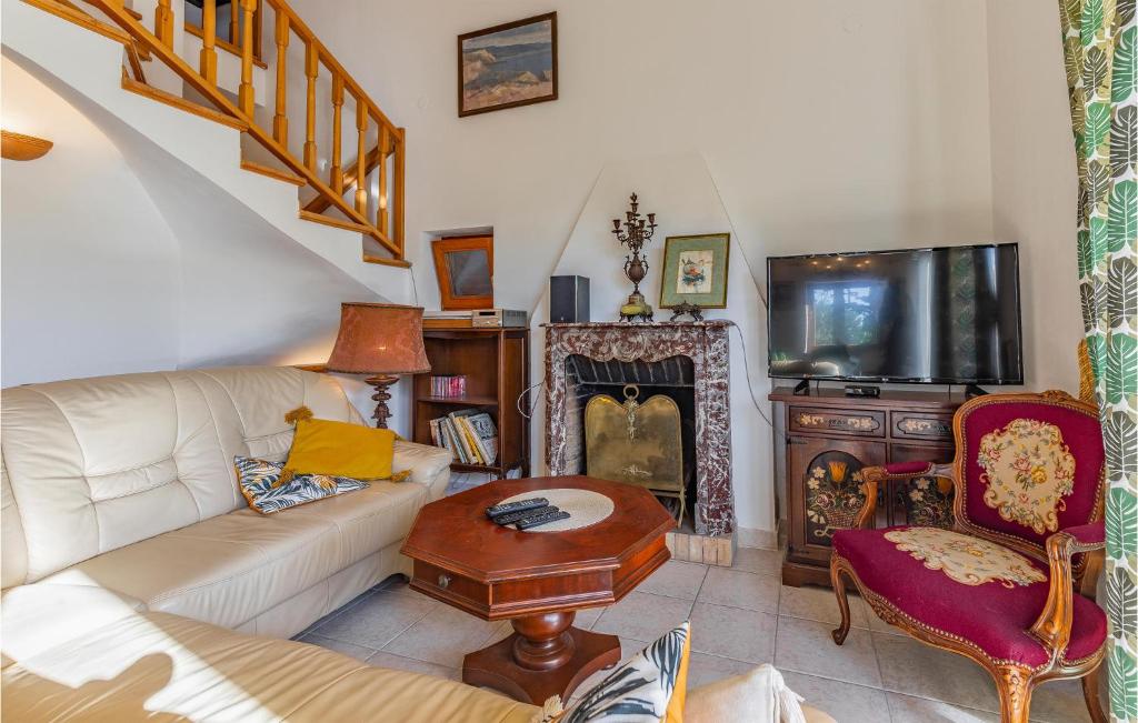 Amazing Home In Pomer With Wifi And 3 Bedrooms photo 3