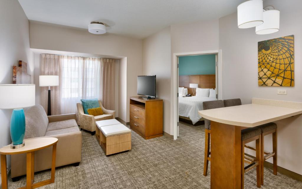 Staybridge Suites - Gainesville I-75, an IHG Hotel photo 3