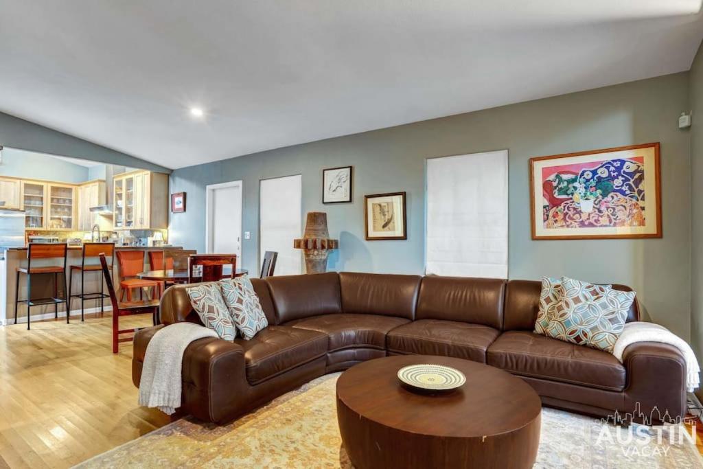 Fun For the Whole Family - Easy Access to Downtown photo 3