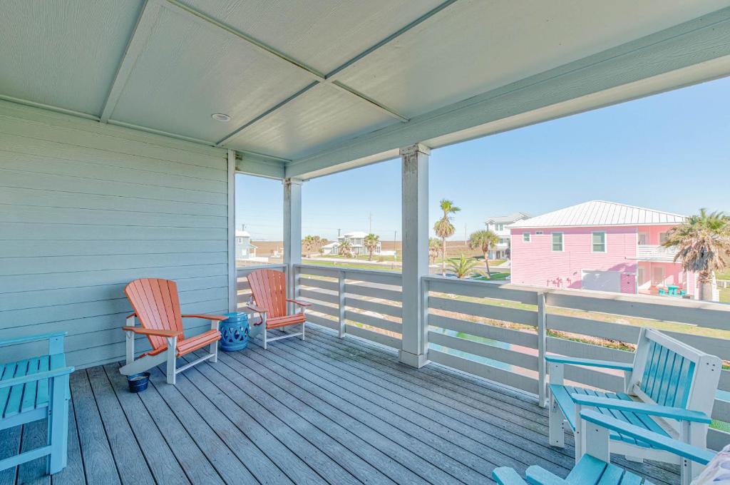 Postcard from Paradise - House photo 3