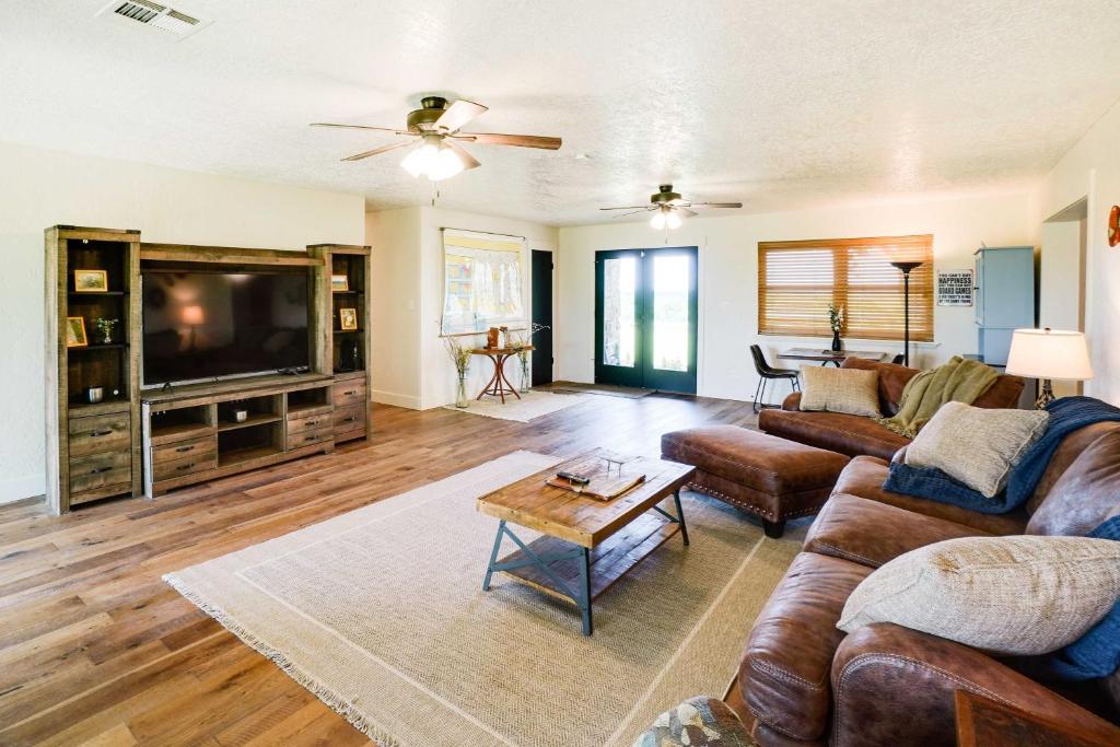 Spacious Country Home Near Ft Sill and Medicine Park photo 2