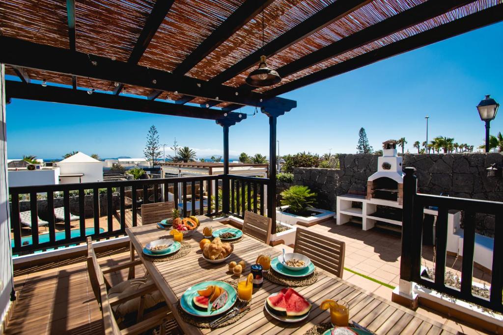 Villa Cavendish with sea views and heatable pool close to Flamingo Beach photo 4