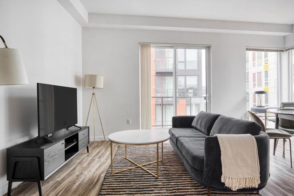 Bellevue 2BR w BBQ Gym WD nr Spring District SEA-225