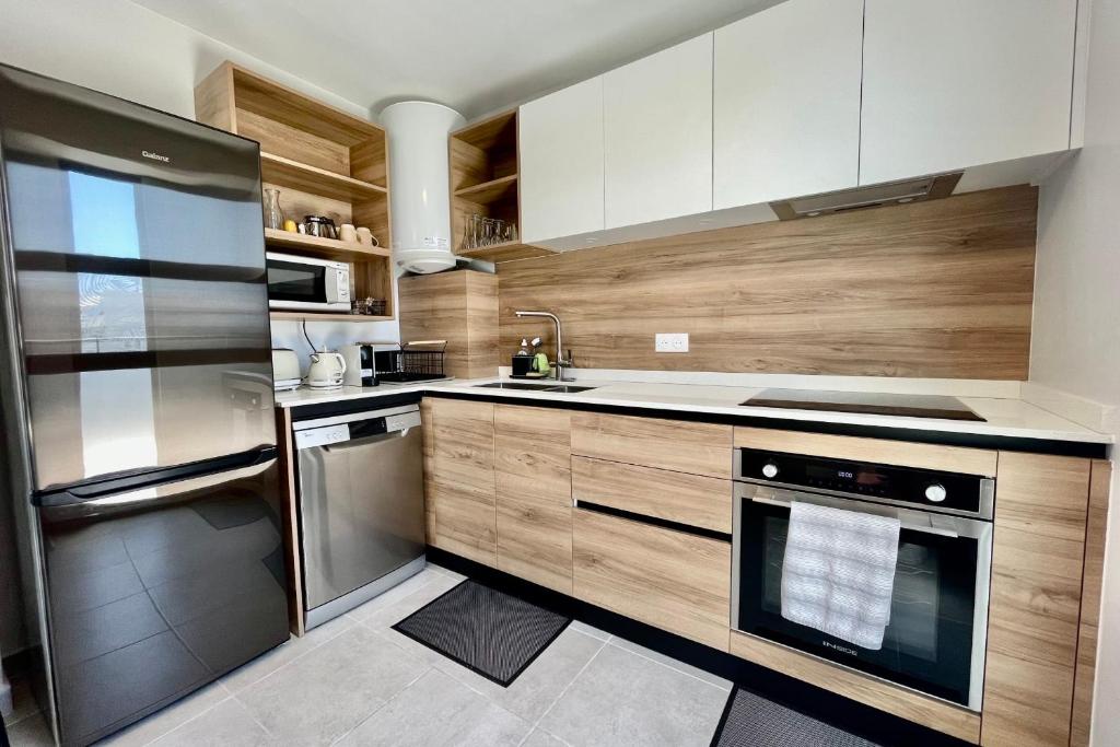 Mereani flat brand new condo in the center of Papeete photo 2