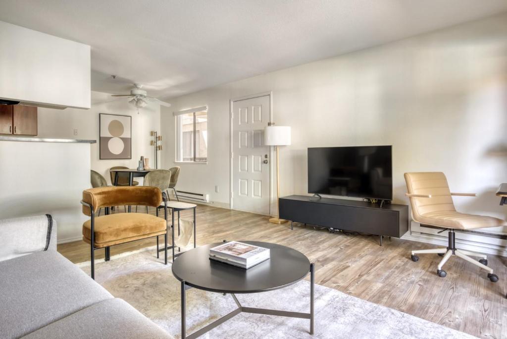 Mountain View 1BR w Pool Gym WD nr Target SFO-1095 photo 2