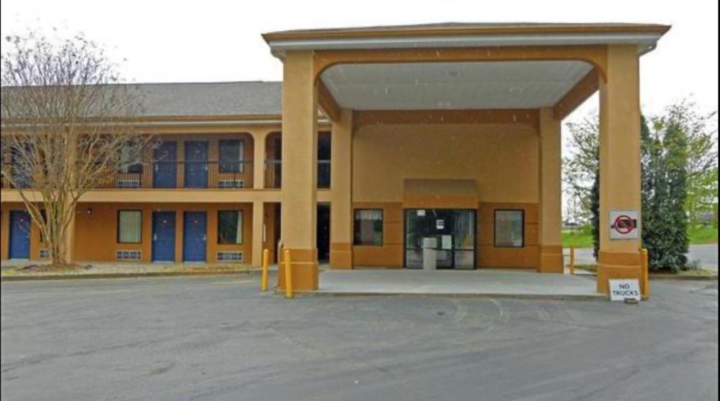 Budgetel Inn & Suites image