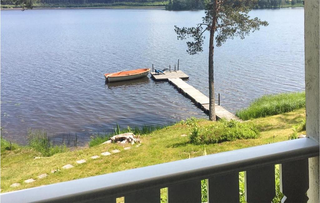 Awesome Home In Kristinehamn With Wifi And 4 Bedrooms photo 4