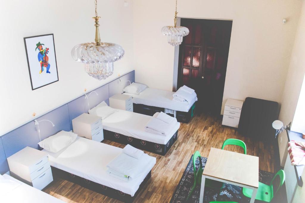Четырехместный (Четырехместный номер с общей ванной комнатой), Hostel Jamaika