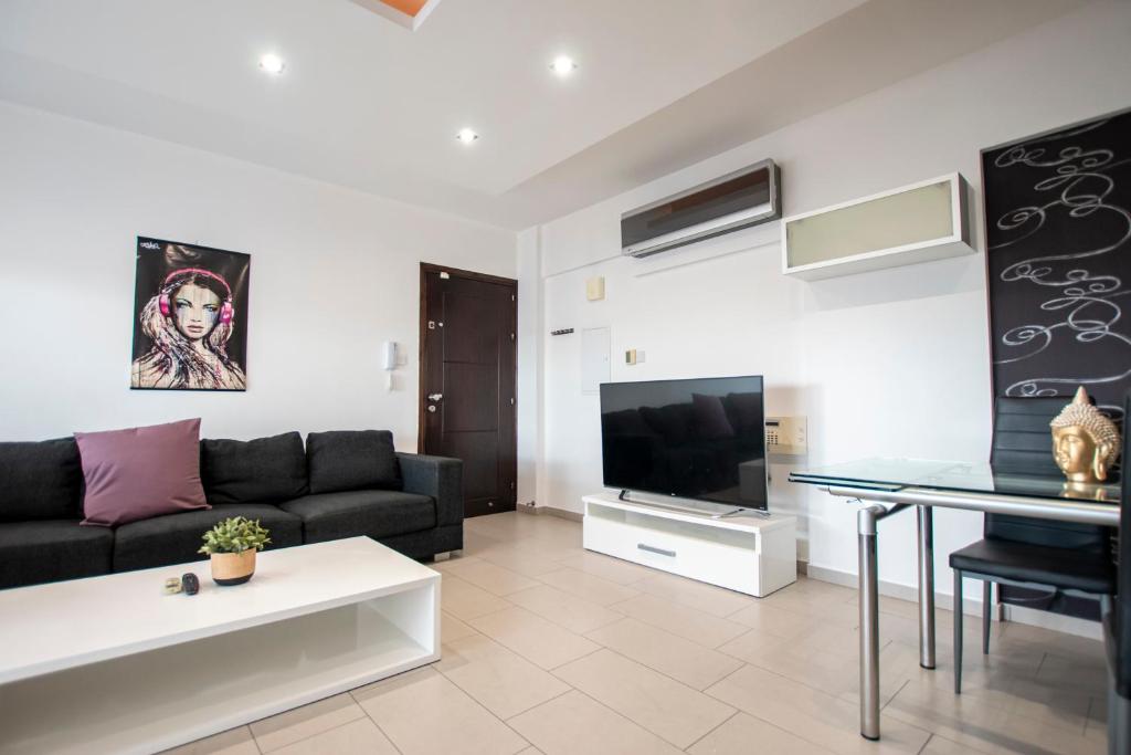 Glabur Stays - The Amazing 2 BDR - Nicosia City, Free Parking & WiFi photo 4