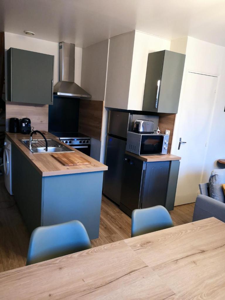 Appartement de 2 chambres a Saint Vaast la Hougue a 200 m de la plage avec wifi photo 4