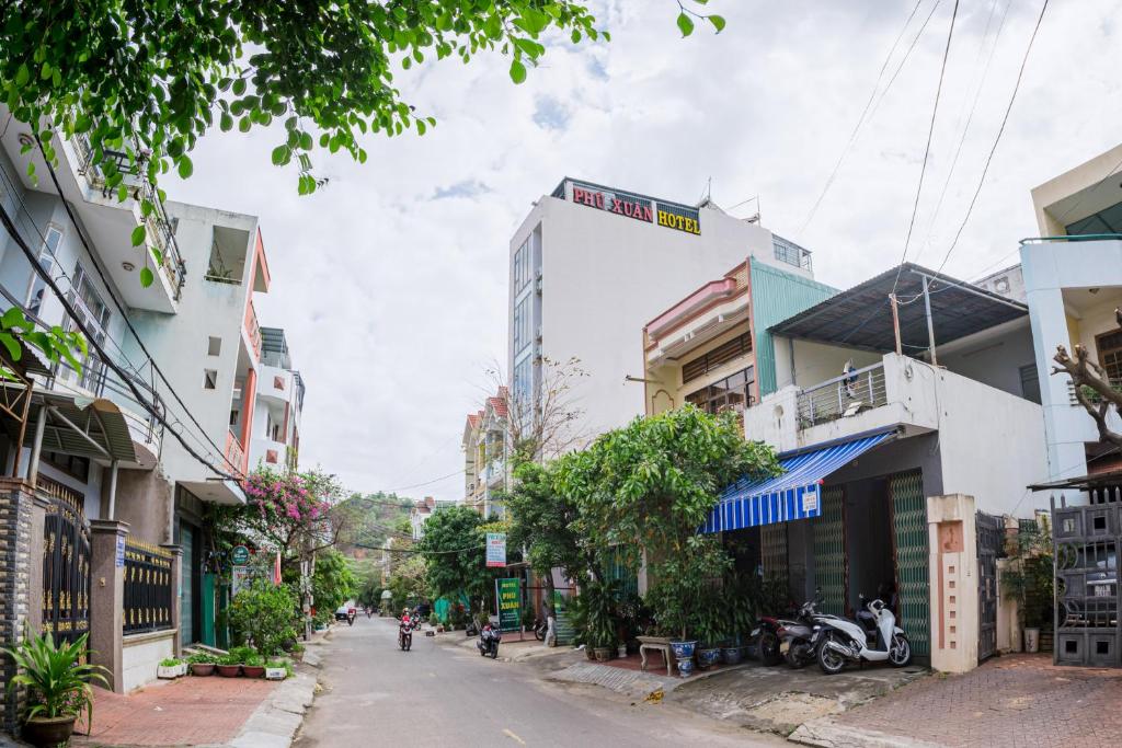 Phú Xuân Hotel