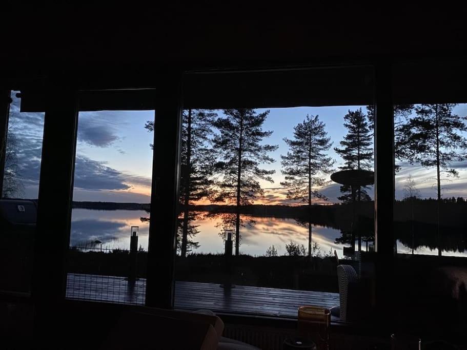 Peaceful holiday apartment with stunning lake view photo 2