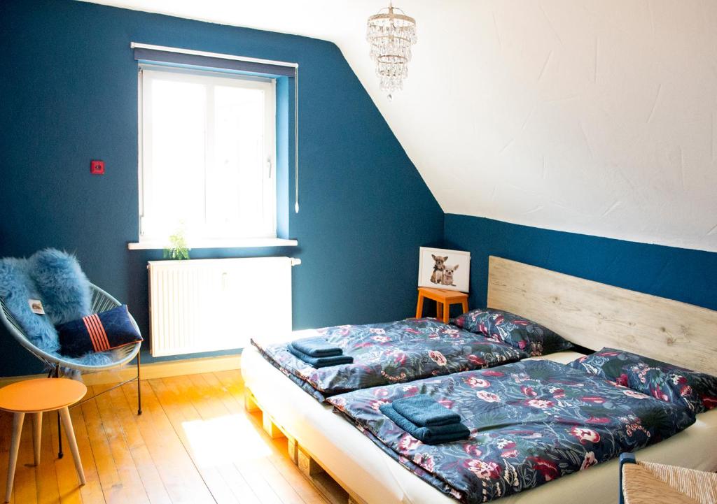 Villa Kunterbunt - sehr zentral, neu renoviert, 2SZ