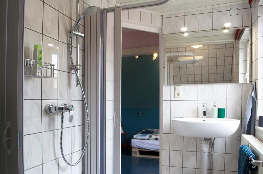 Villa Kunterbunt - sehr zentral, neu renoviert, 2SZ photo 1
