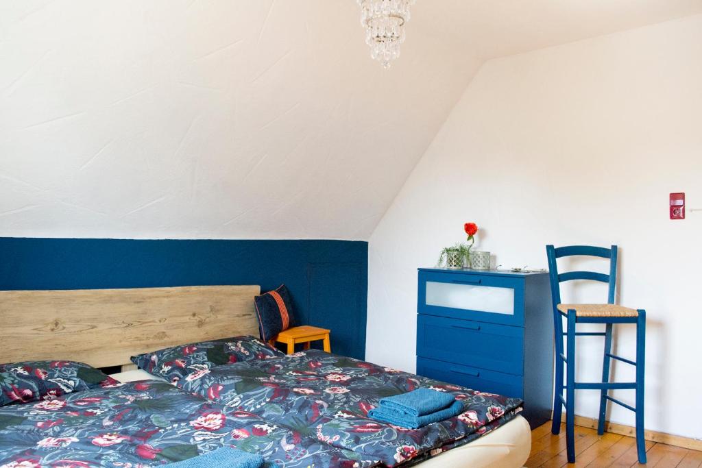 Villa Kunterbunt - sehr zentral, neu renoviert, 2SZ photo 3