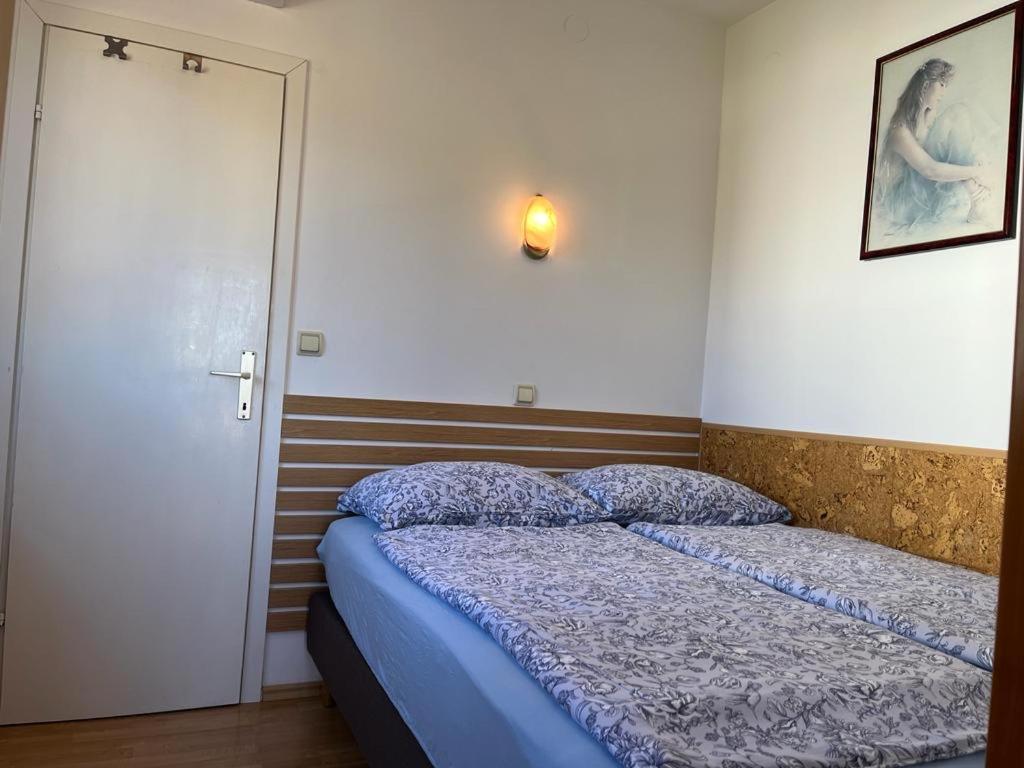 Apartmani Dekovic Materada photo 1