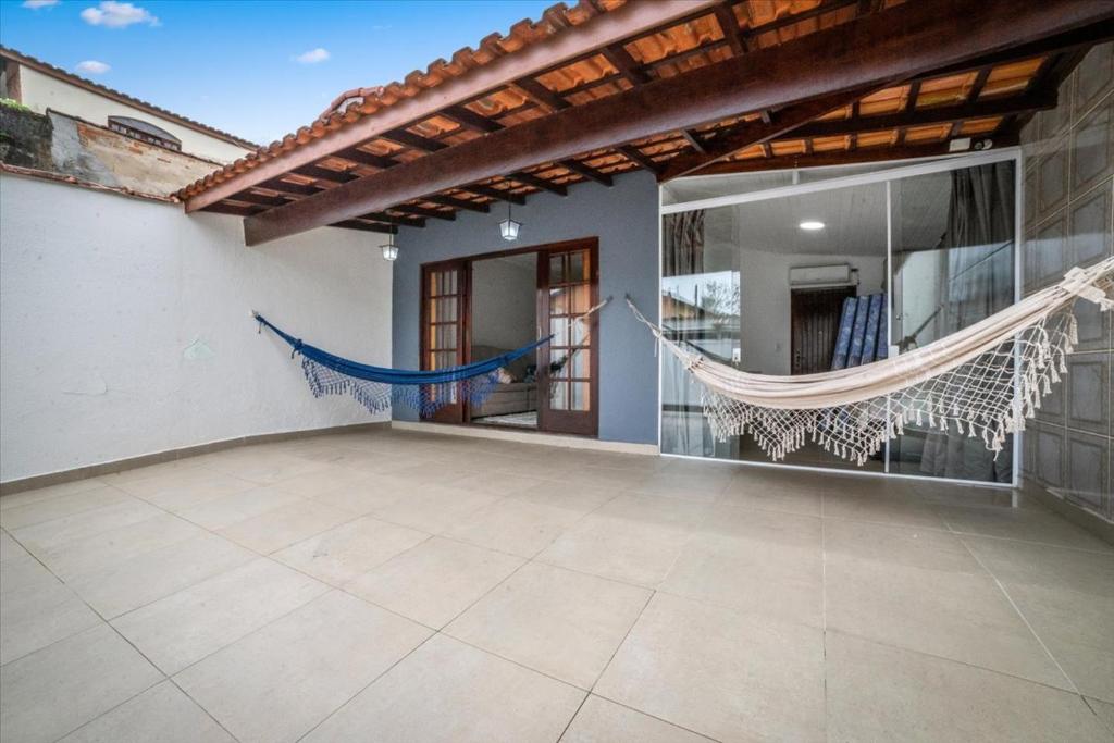 Casa com piscina na Enseada a 50 metros da Praia photo 3