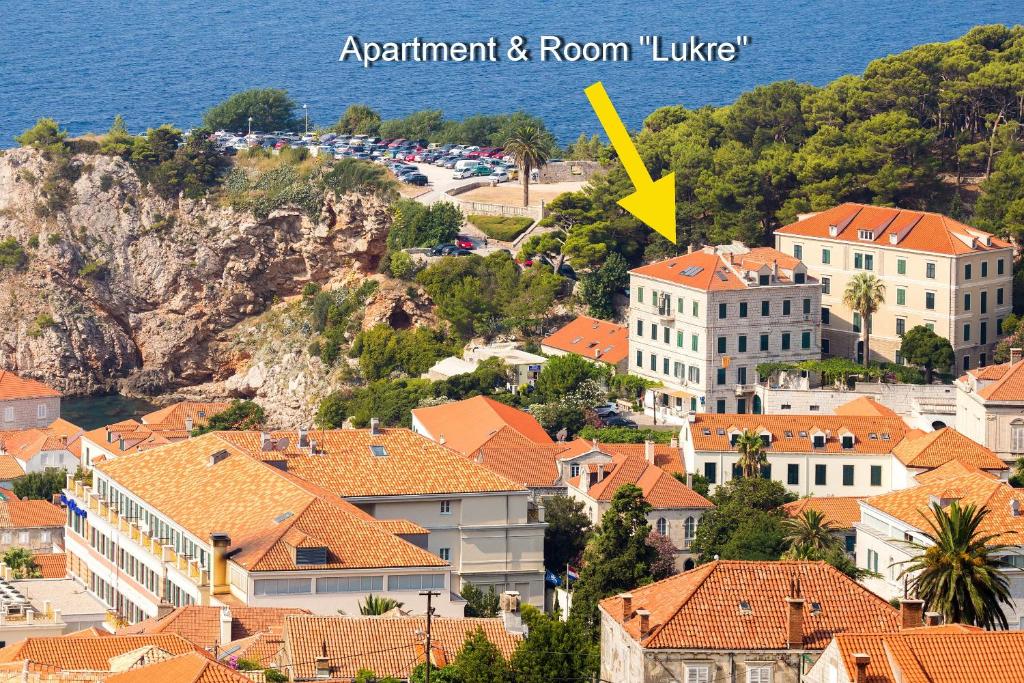 Double Room Lukre with city view photo 1