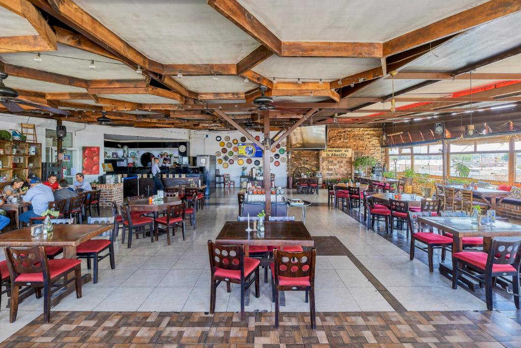 First Inn Hotel & Business photo 4