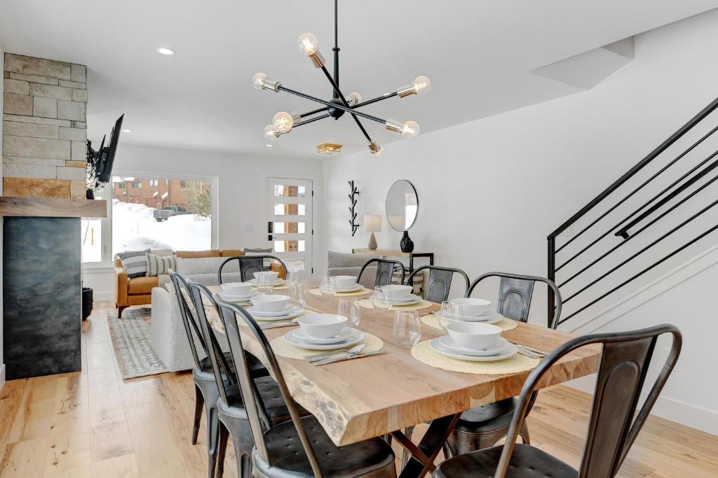 New Luxury Villa 1215 With Hot Tub, AC & Great Views - 500 Dollars Of FREE Activities & Equipment Rentals Daily photo 2