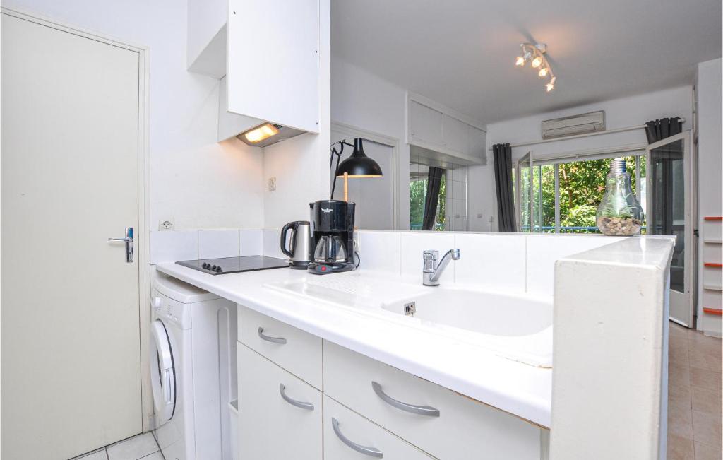 Amazing Apartment In Antibes With Wifi And 1 Bedrooms photo 1