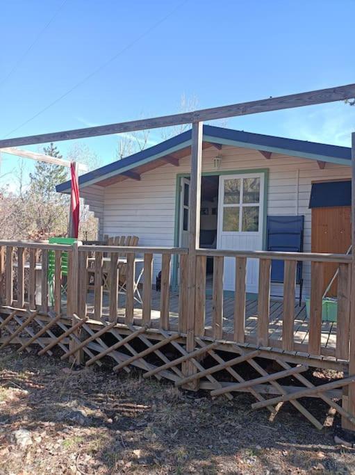 Petit chalet cosy proche lac photo 1