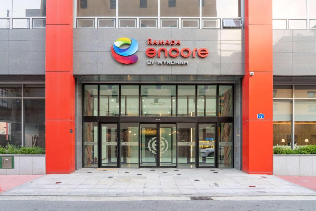 Ramada Encore by Wyndham CheonAn photo 3
