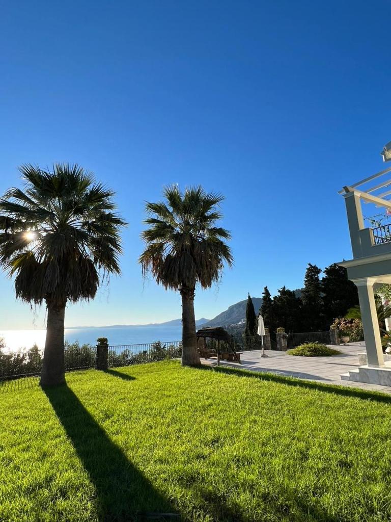 Villa Grosse Sea and Mountains View photo 1