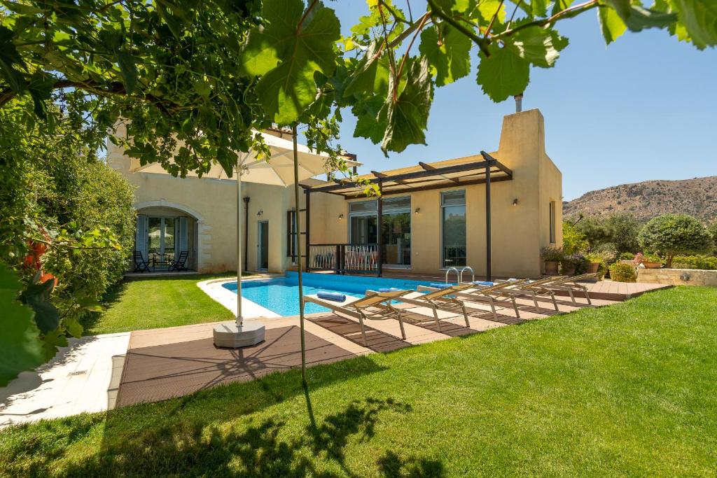 Calma Seaside Villa photo 4
