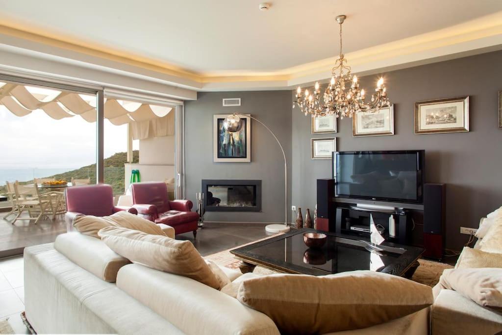 Luxury Seaside Villa,Heraklion Crete photo 4