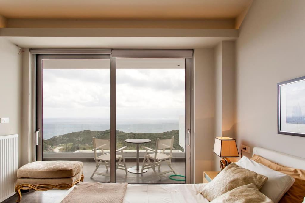 Luxury Seaside Villa,Heraklion Crete photo 3