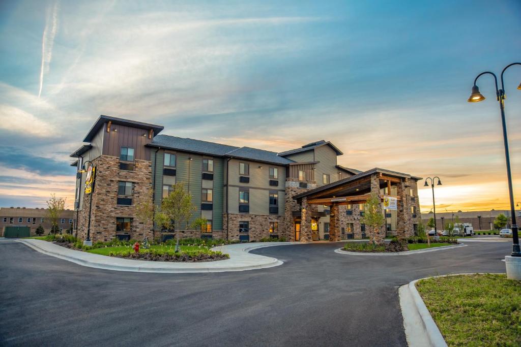 My Place Hotels - Chicago West/North Aurora, IL image