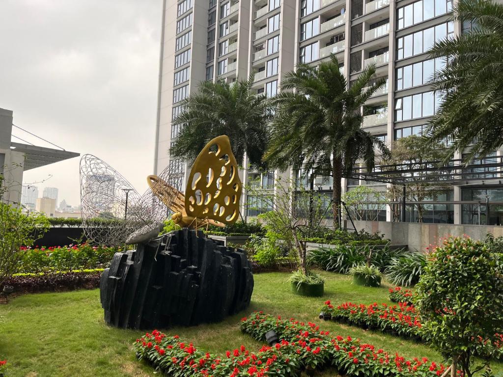 Vinhomes Metropolis Luxury Apt 3Br near Lotte