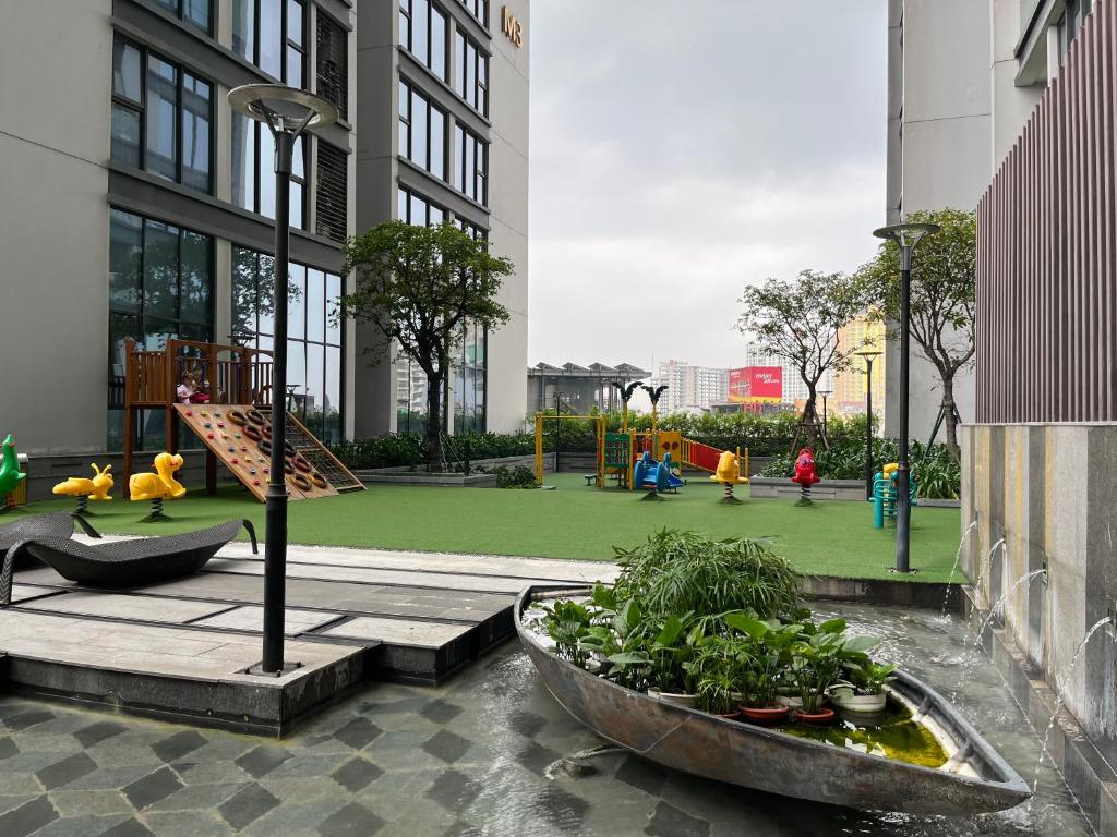 Vinhomes Metropolis Luxury Apt 3Br near Lotte