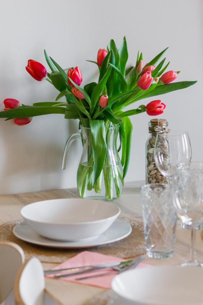 Pet-Friendly Apartment with Air Conditioning Jagiellońska by Renters photo 3
