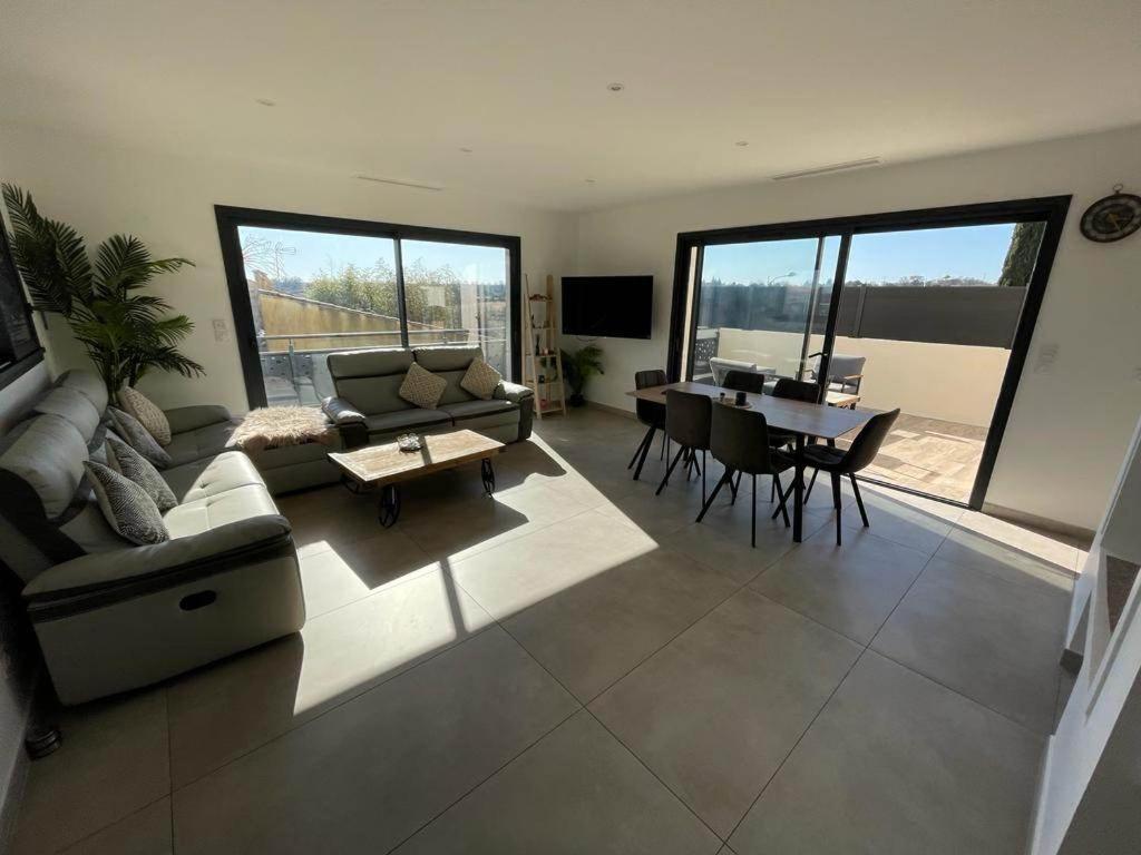 Grande Villa cosy avec piscine, sauna & jacuzzi photo 1