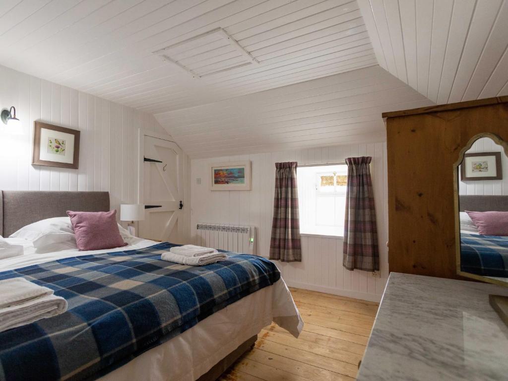 Beaton's Croft House - Uig Skye - Tap to explore photos