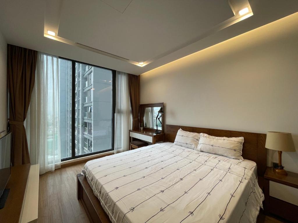 Vinhomes Metropolis Luxury Apartment 2 Br