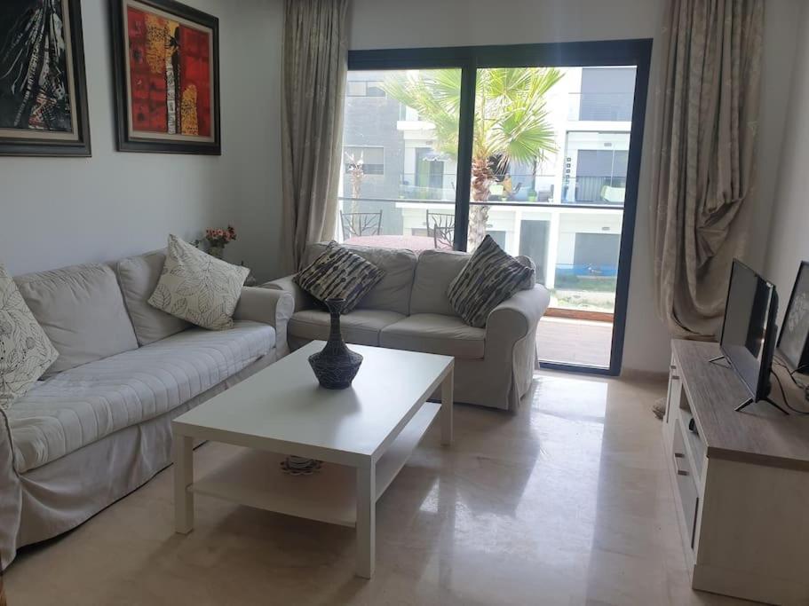 Superbe appartement vue sur piscine et mer photo 4