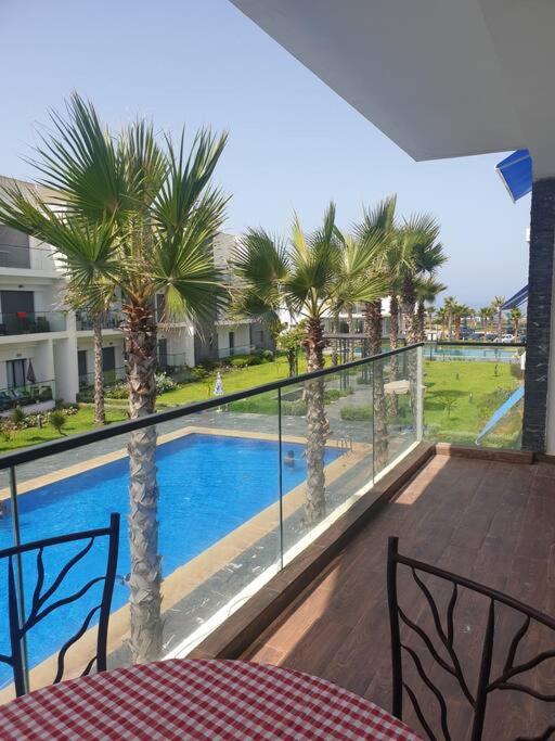 Superbe appartement vue sur piscine et mer photo 1