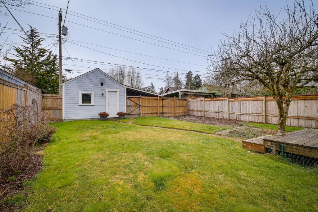 Charming Tacoma Vacation Home with Fenced Yard photo 1