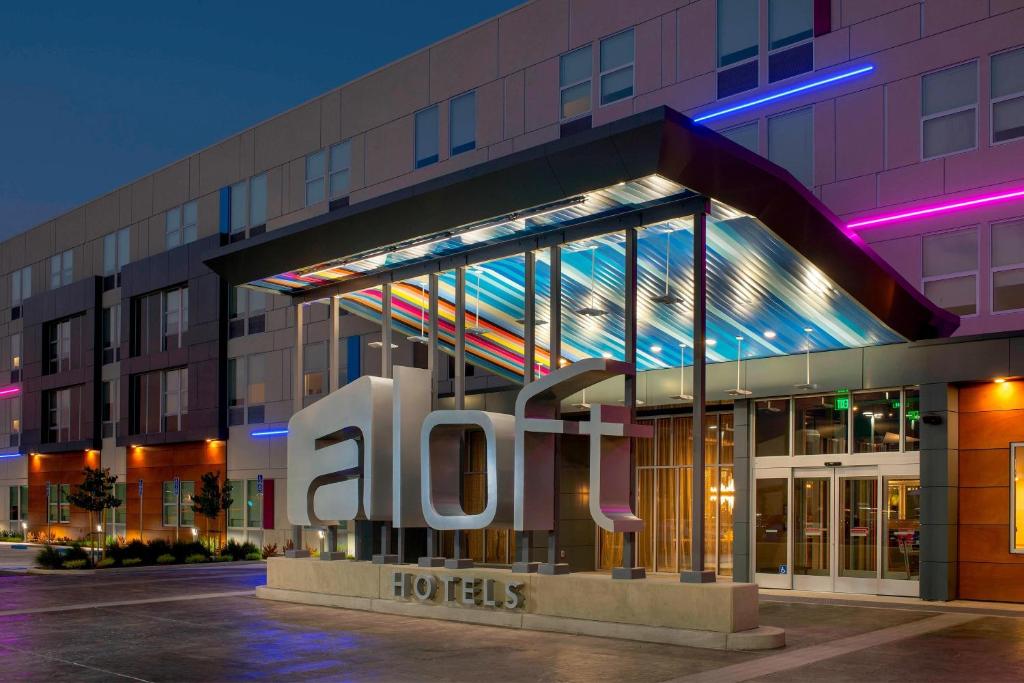 Aloft Dallas DFW Airport Grapevine image