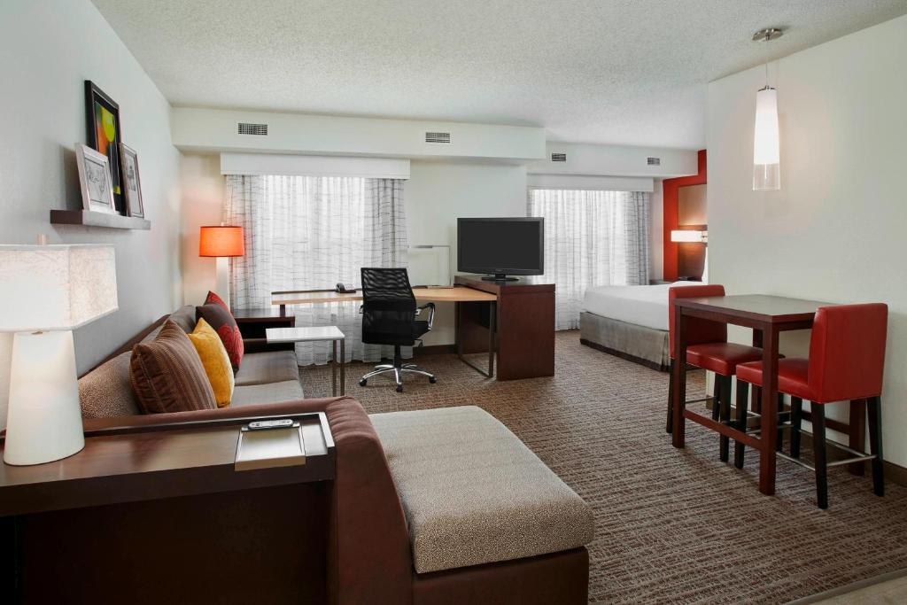 Residence Inn by Marriott Detroit Pontiac Auburn Hills image