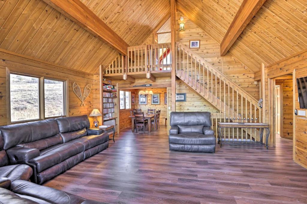 Spacious Family Cabin about 1 Mi to Granby Ranch! photo 4