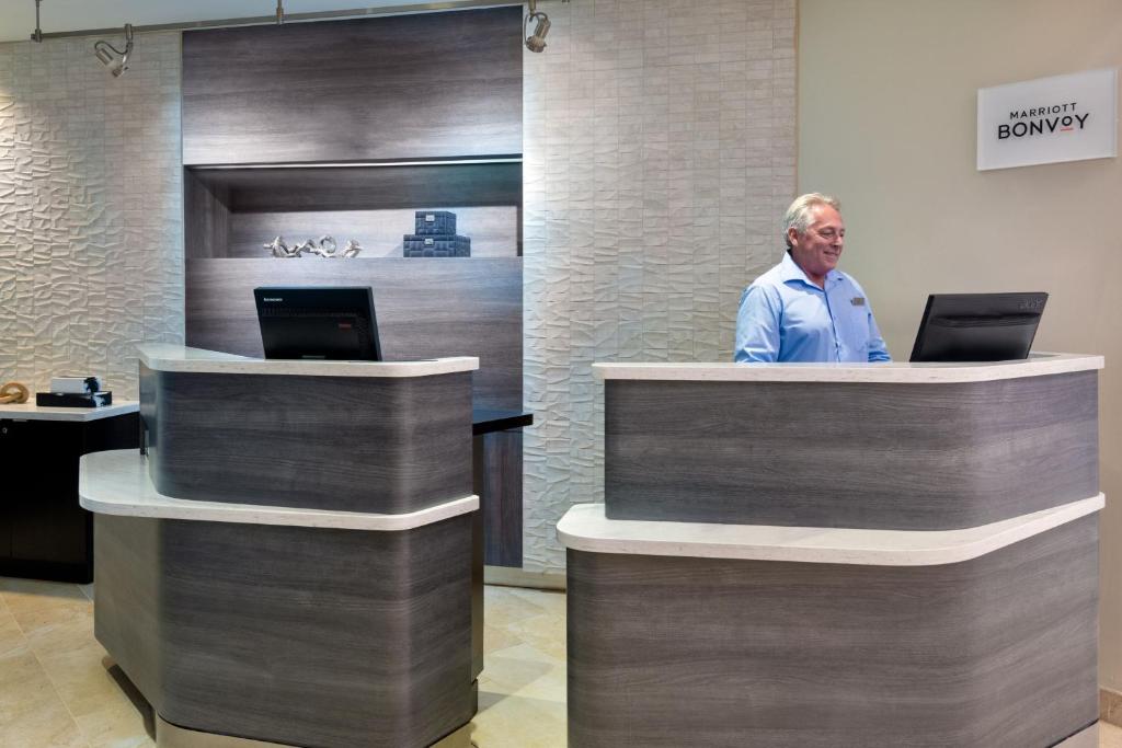 Courtyard by Marriott Sarasota at University Town Center photo 3