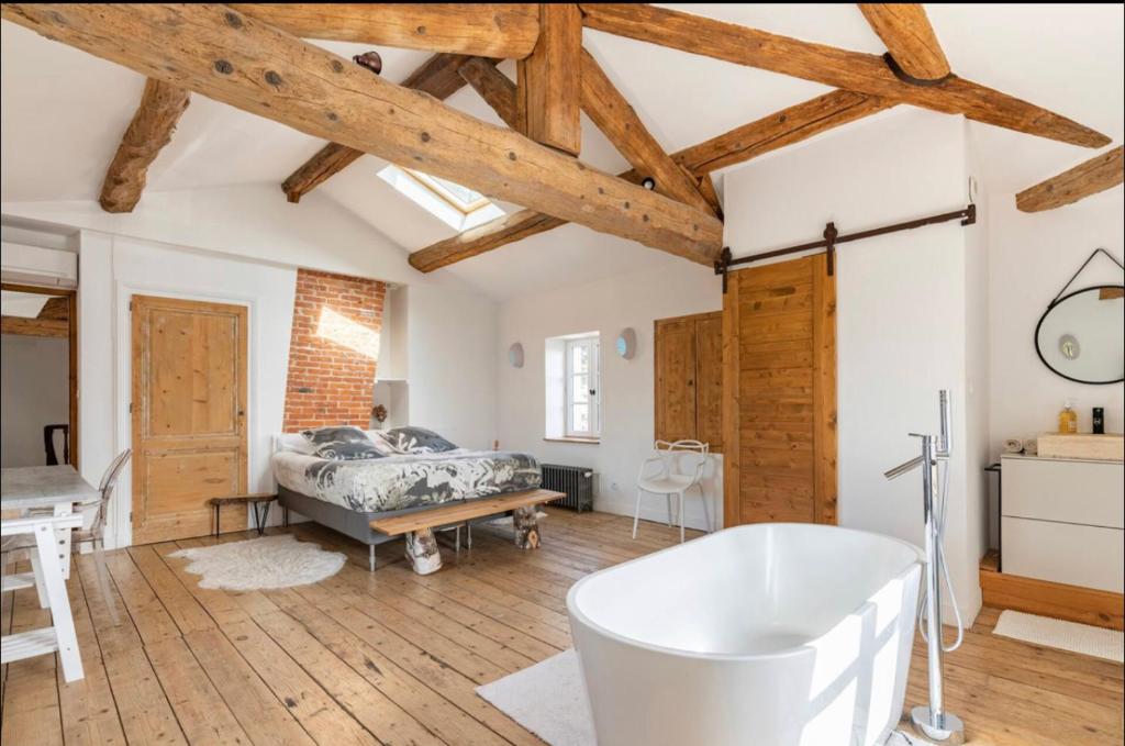 Suite de Charme Bed n Breakfast très proche Lyon photo 1