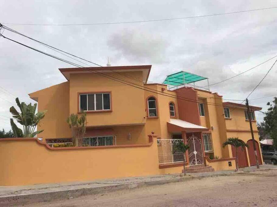 Casa Esperanza: Grand, traditional colonial home photo 4