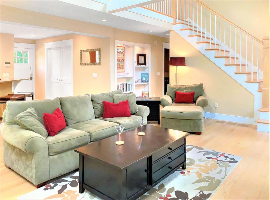 22 Charlene Lane Harwich Cape Cod - Lower Cape Escape image