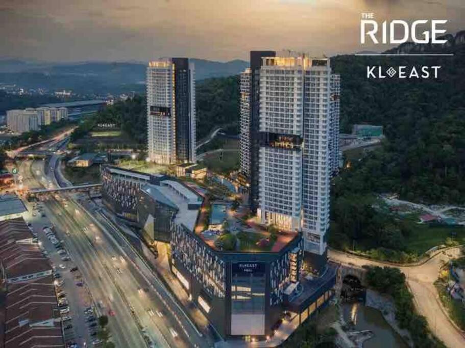 Modern Home Urban Lifestyle KL East Mall-Wifi-Netflix-WasherDryer-The Ridge photo 3