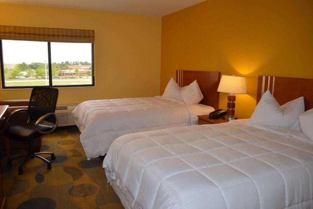 Marble Waters Hotel & Suites, Trademark by Wyndham photo 4